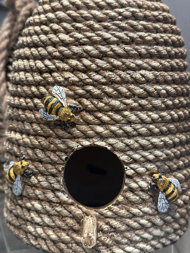 RESIN BEEHIVE W- BEES 8.5"