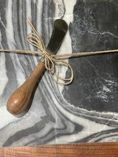 Rustic Pine Cutting Board With Spreader, additional view