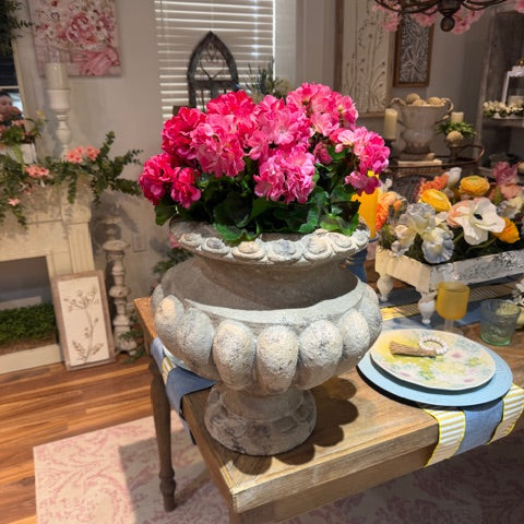16" Resin Urn