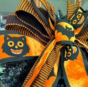 20" Midnight Mischief Halloween Bow