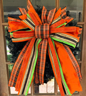 20" The Great Pumpkin Gala Custom Bow