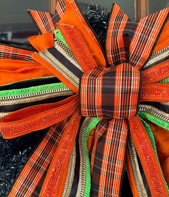 20" The Great Pumpkin Gala Custom Bow