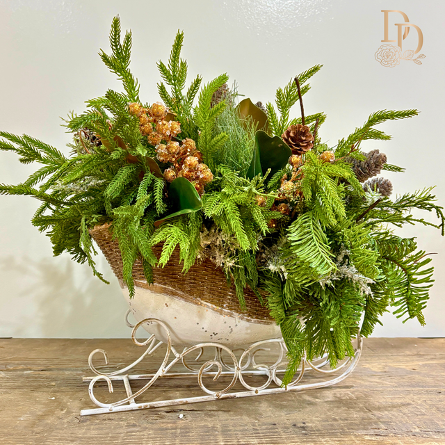 Smoky Mountain Winter Sleigh Arrangment