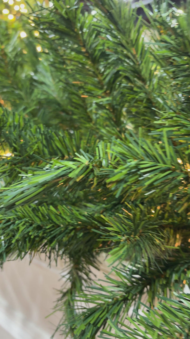 9' x 18" Green Pre-Lit Carolina Spruce Garland with 300 Tips & 100 Clear Lights