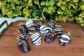 DIPPED-STRAWBERRIES-901-scaled